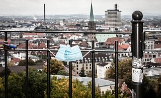 In Bielefeld endet der komplette Ausnahmezustand am Montag. Manch einer freut sich riesig - andere befürchten eine dritte Welle. - Mike-Dennis Müller (Archiv)