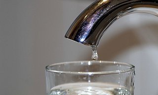 Hahn auf: 4,3 Millionen Kubikmeter Wasser verbrauchen die Herforder jährlich. - Symbolbild Pixabay