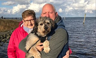 Uwe Sammert: Leo, der Australien Shepard mit Pudel-Einschlag, fährt gern mit der Familie den Urlaub.  - Familie Sammert
