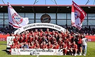 Sie sind die Gejagten: Die Bayern-Fußballerinnen. - Harry Langer/dpa