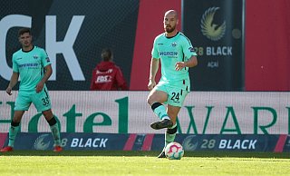 SCP-Verteidiger Jannis Heuer kam in Rostock zur Pause in die Partie und trug maßgeblich dazu bei, dass die Paderborner zum fünften Mal in dieser Zweitliga-Saison kein Gegentor kassierten. - Imago Images