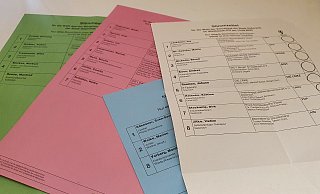 Wie haben die Menschen im Kreis Gütersloh gewählt? Bis zu vier Stimmzettel mussten ausgefüllt werden. - Irja Most
