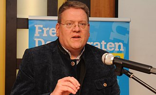 Kai Abruszat (FDP) ist Stemweder Bürgermeister und wird sich um eine dritte Amtszeit bewerben. - Joern Spreen-Ledebur