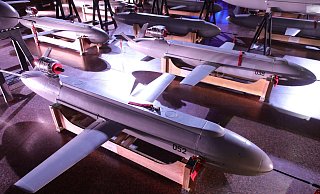 Die Ukraine will die Produktion ihrer weitreichenden Drohnen und Raketen deutlich ausbauen, um die Kriegskosten für Russland zu erhöhen. (Archivbild) - ---/ukrin/dpa