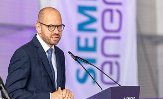 Mahnt angesichts langer Lieferzeiten zu schnellen Ausschreibungen für die geplanten neuen Gaskraftwerke: Siemens-Energy-Chef Bruch. (Archivbild) - Daniel Karmann/dpa