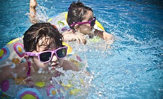 Sommerzeit ist Freibadzeit - auch in Bielefeld. Das Angebot ist groß. - Symbolbild: Pixabay