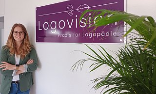 Geboren und aufgewachsen in Isselhorst: Die 25-Jährige Johanna Niedergassel eröffnet in ihrer Heimat nun ihre eigene Praxis für Logopädie "Logovison". - Amelie Halstenberg