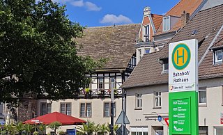 Viel Infrastruktur konzentriert sich in der Kernstadt, doch Höxter besteht – grob – zur Hälfte aus den Ortschaften. Wie wollen die Kandidaten dafür sorgen, dass die auch dauerhaft attraktiv und lebenswert bleiben? - Svenja Ludwig Viel Infrastruktur konzentriert sich in der Kernstadt, doch Höxter besteht – grob – zur Hälfte aus den Ortschaften. Wie wollen die Kandidaten dafür sorgen, dass die auch dauerhaft attraktiv und lebenswert bleiben? - Svenja Ludwig