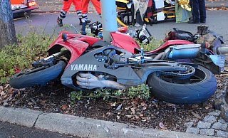 Das Motorrad ist ein Totalschaden. - Polizei Paderborn