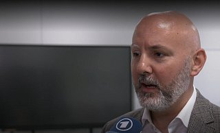 Im Beitrag der ARD war auch der Gütersloher Sozialdezernent Henning Matthes zu sehen. - Patrick Menzel