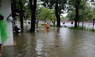Viele Straßen in Hue standen unter Wasser. - Hoang Le Y Minh/dpa