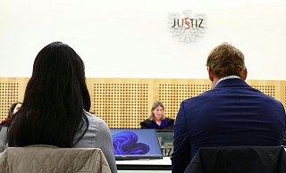 Die Verteidiger der Chirurgen bestreiten den Vorwurf. - Erwin Scheriau/APA-POOL/dpa