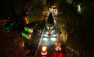 Innerhalb von drei Nächten wurde der Flieger zum Safaripark in der Südheide gebracht. - Philipp Schulze/dpa
