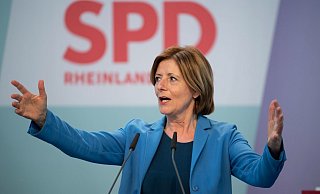 Malu Dreyer, Ministerpräsidentin von Rheinland-Pfalz stellt auf dem digitalen Landesparteitag der SPD in Mainz den Koalitionsvertrag vor. - Foto: Boris Roessler/dpa