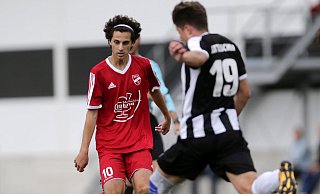 Zehner: Lukas Acar brachte die Verler B-Junioren beim gerechten 1:1 gegen Emsdetten mit 1:0 in Führung. - Henrik Martinschledde