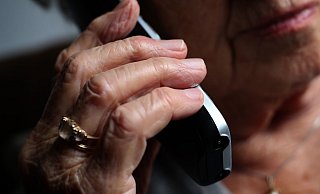 Die Verbraucherzentrale warnt vor einer gefährlichen Betrugsmasche. - Karl-Josef Hildenbrand/dpa