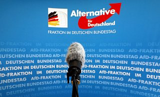 Der Verfassungsschutz erklärt die AfD zum rechtsextremistischen Verdachtsfall. Für die Partei ist der Zeitpunkt wegen der anstehenden Wahlen denkbar ungünstig. - REUTERS