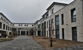 Die neue Seniorenresidenz Hövelhof liegt an der Bielefelder Straße. Betreiber ist die Firma Qualivita. - Raphael Athens