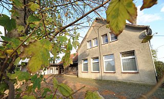 Die frühere Schule in Hedem: Sie war der Treffpunkt der Dorfgemeinschaft, ist aber im vergangenen Jahr verkauft worden. Ein neues Domizil für die Dorfgemeinscahft gibt es noch nicht. - Joern Spreen-Ledebur