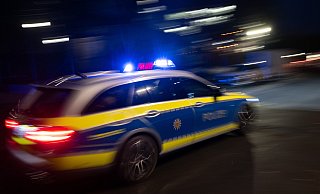 Die Polizisten verfolgten den Flüchtigen durch weite Teile von NRW. - Symbolfoto: dpa