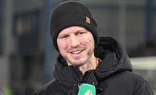 Fabian Klos als TV-Experte. In einem Interview mit dem "Kicker" hat er über die Aufstiegschancen von Arminia Bielefeld gesprochen. - Oliver Krato
