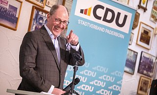 Beim politischen Aschermittwoch der Paderborner CDU ist Stefan-Oliver Strate als Bürgermeisterkandidat vorgestellt worden. - Niklas Tüns