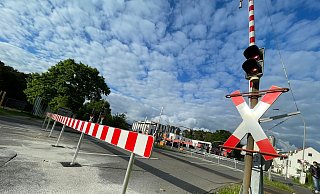 Mittlerweile hat die Stadt Paderborn die mobilen Warnbaken an der Husarenstraße in Schloß Neuhaus gegen diese festen Baken ausgetauscht. - Rajkumar Mukherjee