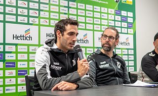 Spürbar bedient: Rödinghausens Trainer Dennis da Silva Félix (l.) musste nach der bitteren Niederlage seines Teams gegen die U 21 des 1. FC Köln um die richtigen Worte ringen. - Joel Beinke