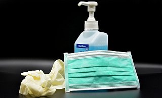 Desinfektionsmittel, Handschuhe und Mundschutz sind derzeit knapp. - Symbolfoto: Pixabay