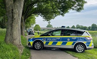Die Polizei war den Tag über an der Weser im Einsatz - Patrick Schwemling