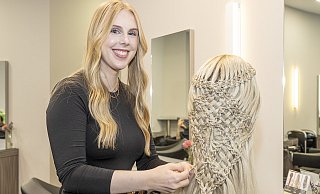 Milena Diekmann zeigt Haarstyling der ganz besonderen Art. - Jörg Dieckmann