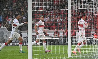Bilal El Khannouss führt den VfB Stuttgart zum nächsten Heimsieg. - Bernd Weißbrod/dpa
