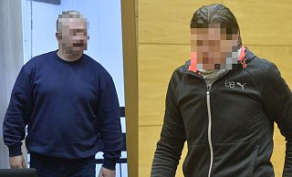 Robert D. und Artur T. sagen als Zeugen vor dem Bielefelder Landgericht aus. - Wolfgang Wotke