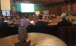 Statt ins Rathaus kommen zu müssen, könnten die Herforder auch online wichtigen Sitzungen beiwohnen - wenn sich denn alle Politiker einverstanden erklären. Das scheint allerdings nicht so zu sein. - Natalie Gottwald (Archivbild)