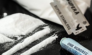 Einem Grundschüler der Grundschule Am Wiehen in Häverstädt soll auf dem Schulweg ein Tütchen mit weißer Substanz gezeigt und angeboten worden sein. Die Polizei prüft derzeit, ob es sich wirklich um Drogen oder einen "Scherz" handelt. Foto: Pixabay - Pixabay