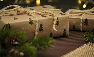 Wenn das Geschenk unterm Weihnachtsbaum nicht passt, gefällt oder funktioniert, liegt der Gedanke nahe, es umzutauschen. Wann das wie möglich ist, erklärt die Verbraucherzentrale im Kreis Höxter. - Bruno/Pixabay