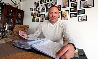 Johannes Bänfer leidet an einer seltenen Muskelerkrankung. Probleme hat er deshalb auch mit den Behörden. - Wolfgang Rudolf