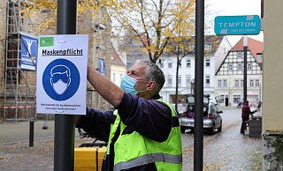 Während in Herford schon die ersten Hinweisschilder hängen, fehlen sie in Bielefeld noch.  - Frank-Michael Kiel-Steinkamp