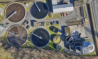 Auch das Klärwerk Verl-West wird 2026 mit dem Bau einer vierten Reinigungsstufe beginnen. Damit werden Mikroschadstoffe aus dem Abwasser gefiltert. - Roland Thöring