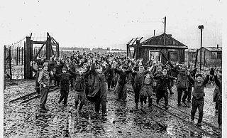Ein amerikanisches Pressefoto von der Befreiung des Stalag 326. - unbekannt