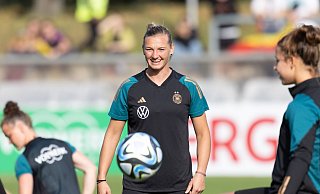 Hat ein Bekenntnis zur Bundestrainerin vermieden: DFB-Kapitänin Alexandra Popp. - Jürgen Kessler/dpa