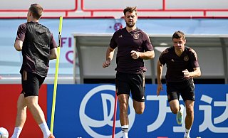 Die Nationalspieler Niclas Füllkrug (M), Lukas Klostermann (l) und Thomas Müller (r) beim Abschlusstraining. - Federico Gambarini/dpa