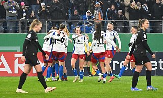 Die Fußballerinnen des HSV werden im Pokal-Halbfinale vor einer nationalen Rekordkulisse spielen. - Gregor Fischer/dpa