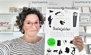 Gafikdesignerin Nicole Köhring zeigt ihren neuen „Gestalten"-Kalender, der bei der NW zu bekommen ist. - Nicole Köhring