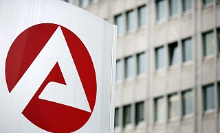 Die Herbstbelebung auf dem deutschen Arbeitsmarkt fällt in diesem Jahr nur schwach aus. (Archivbild) - Oliver Berg/dpa