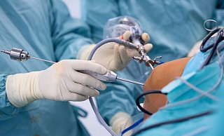 Behandlungsfehler führen laut dem Medizinischen Dienst zu Kosten in Milliardenhöhe. (Symbolbild) - Sven Hoppe/dpa