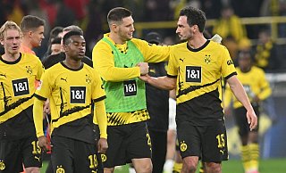 Mats Hummels (r) kann die Nicht-Nomminierung für die Nationalmannschaft nachvollziehen. - Bernd Thissen/dpa