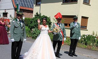 Istrups Majestäten Josef und Annelie Claas strahlten im Sonnenschein. - Madita Schellenberg