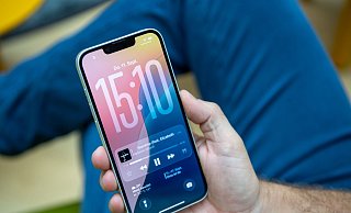 Alles neu - auf jeden Fall optisch setzt iOS26 neue Akzente und gibt viel mehr Möglichkeiten zur Individualisierung. - Nico Tapia/dpa-tmn