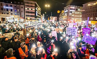 In Bielefeld sind Demonstrationen gegen Rechtsextreme in der Vergangenheit stets von tausenden Teilnehmern mitgetragen worden – so wie hier am 7. Februar 2025. - Sarah Jonek In Bielefeld sind Demonstrationen gegen Rechtsextreme in der Vergangenheit stets von tausenden Teilnehmern mitgetragen worden – so wie hier am 7. Februar 2025. - Sarah Jonek